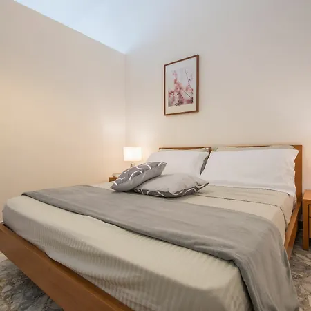 Dimora Grottone 3*